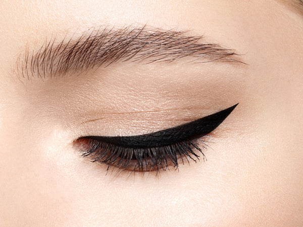 Liquid eyeliner vs Pencil eyeliner. Which one is the best?