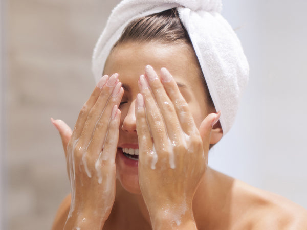 header_the complete guide to cream cleansers